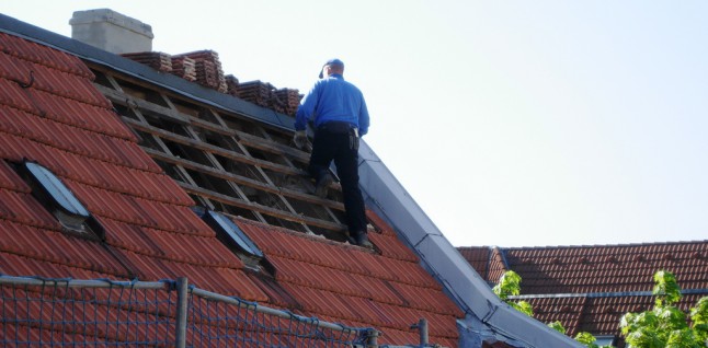 Why Is A Licenced Roofer Important?
